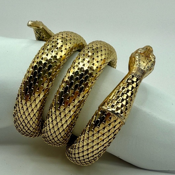 Vintage Whiting & Davis Gold Tone Mesh Serpentine Wrap Around Snake Bracelet - Picture 6 of 13